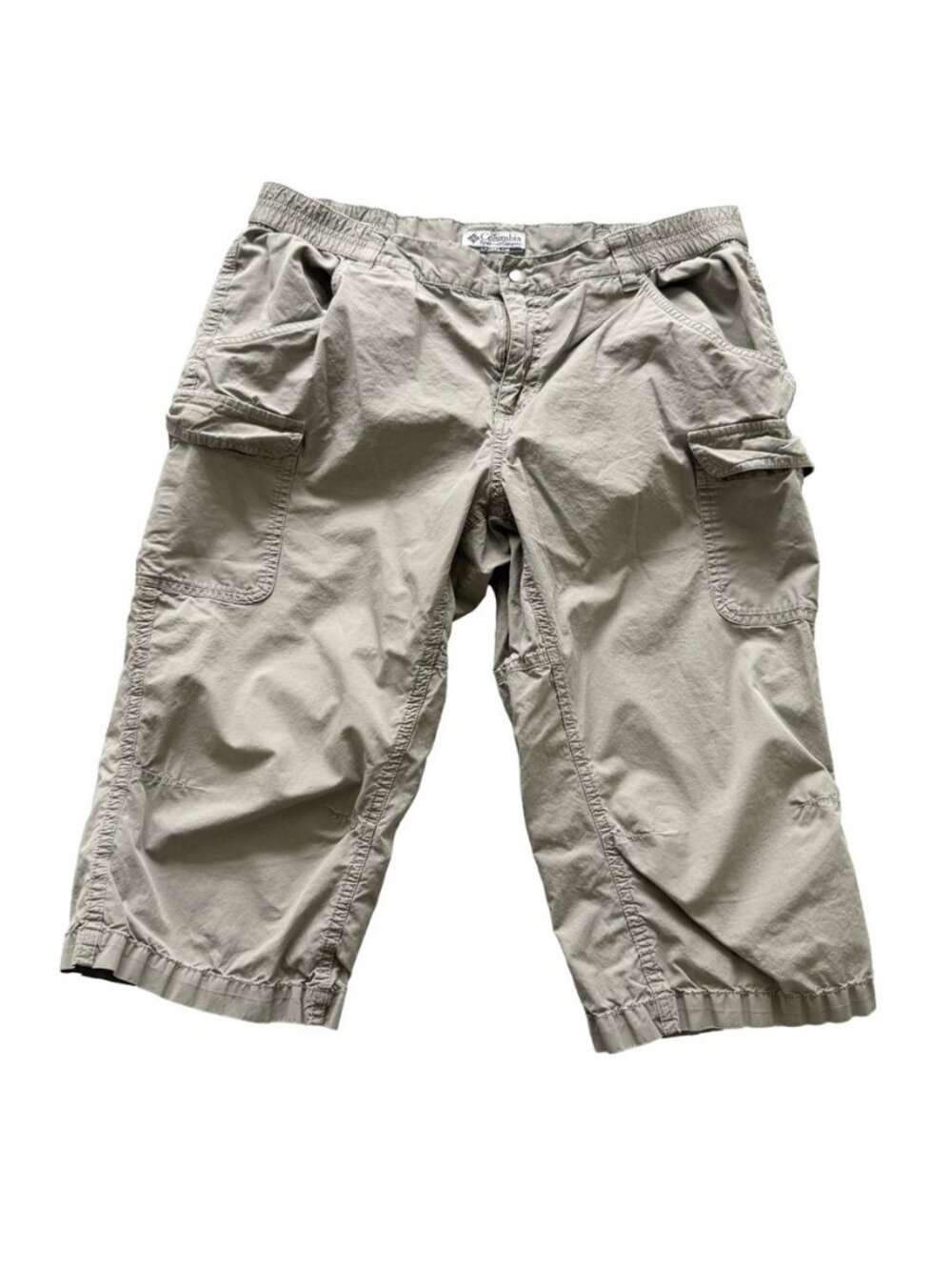 Columbia Womens Olive Cargo Capri Pants Size M 18 Inseam Hiking Outdoor Crop Tan